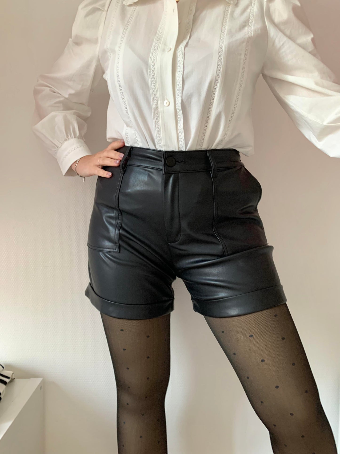 SHORT EN SIMILI CUIR