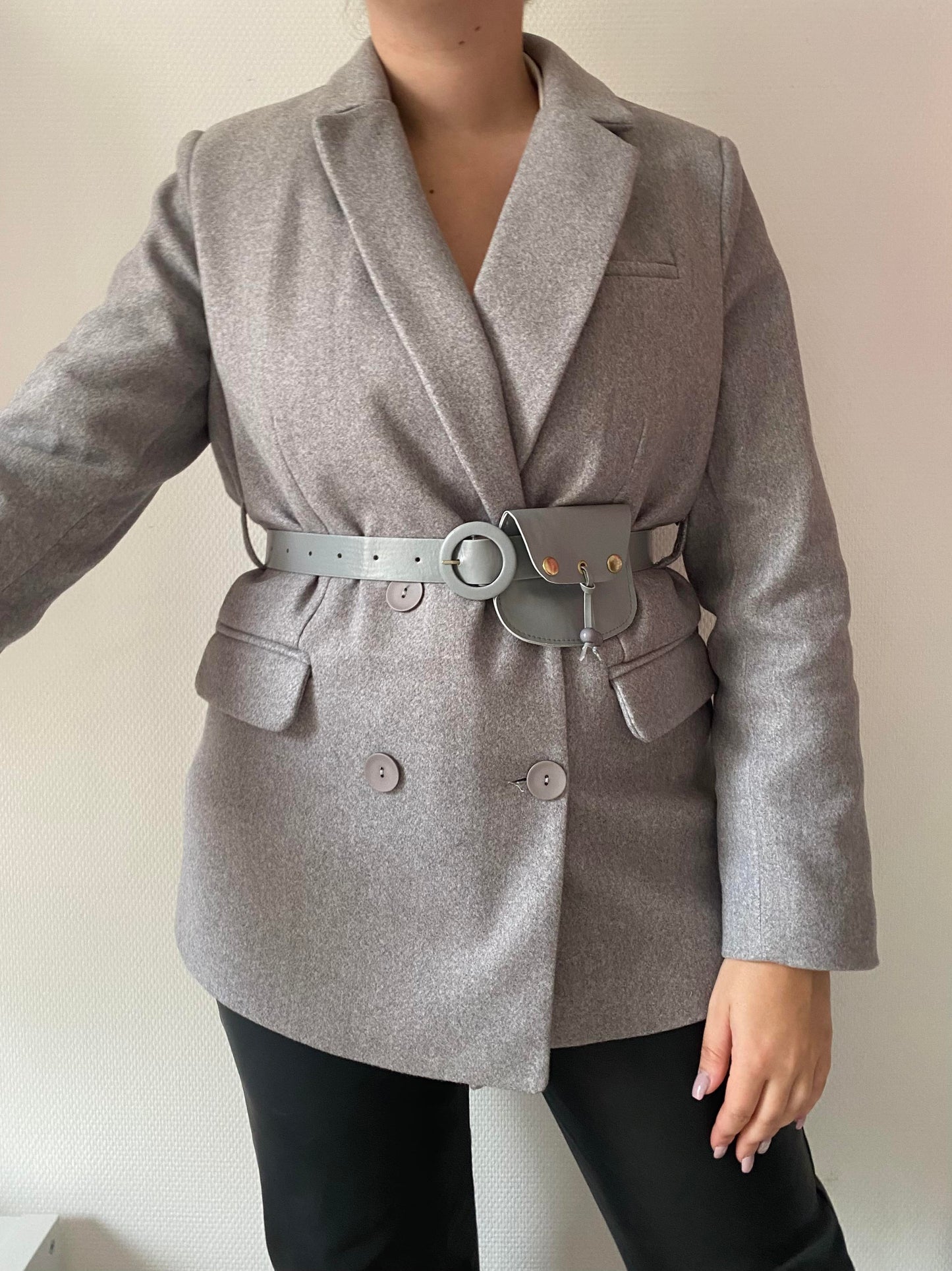 VESTE GRISE A DOUBLE BOUTONNAGE