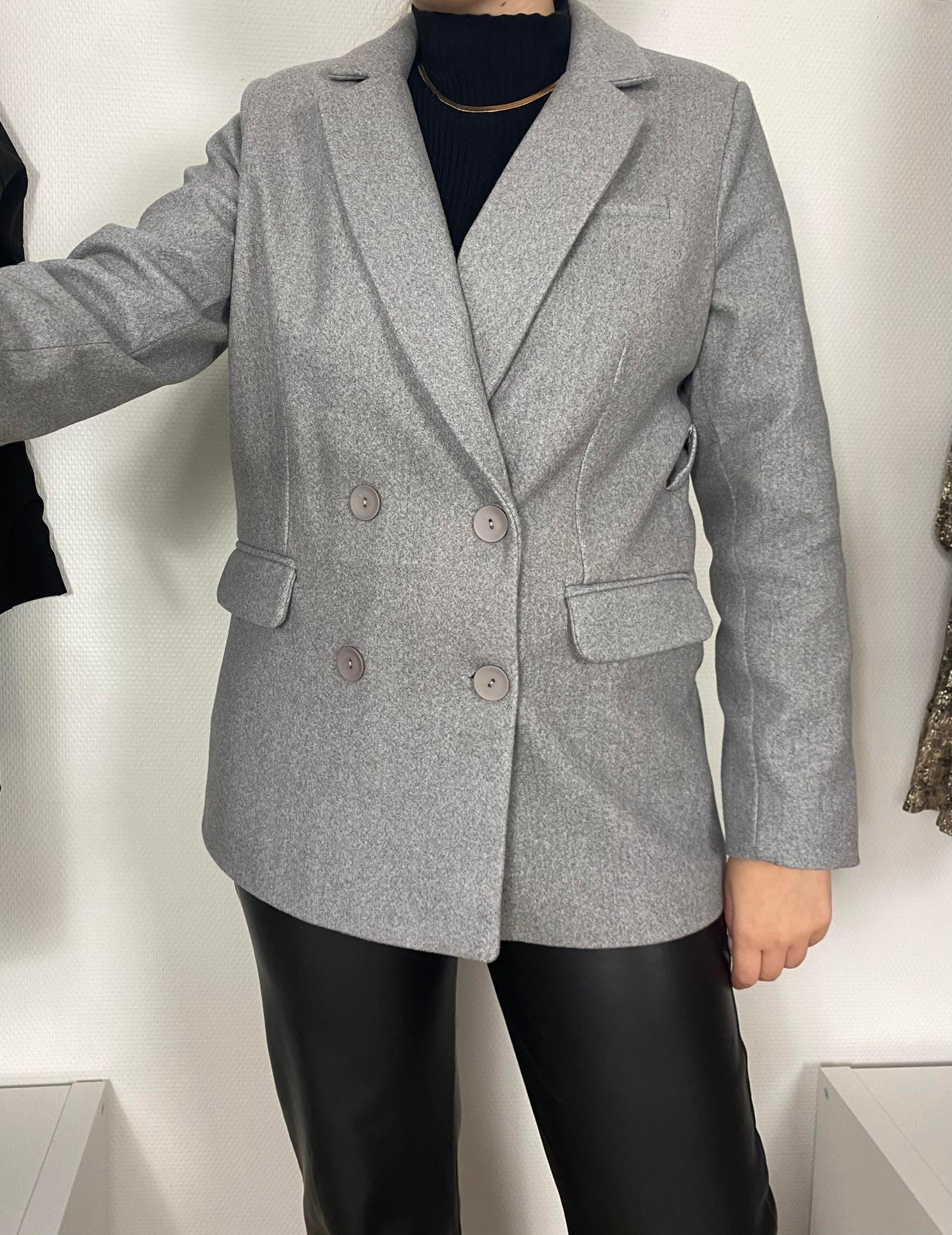VESTE GRISE A DOUBLE BOUTONNAGE