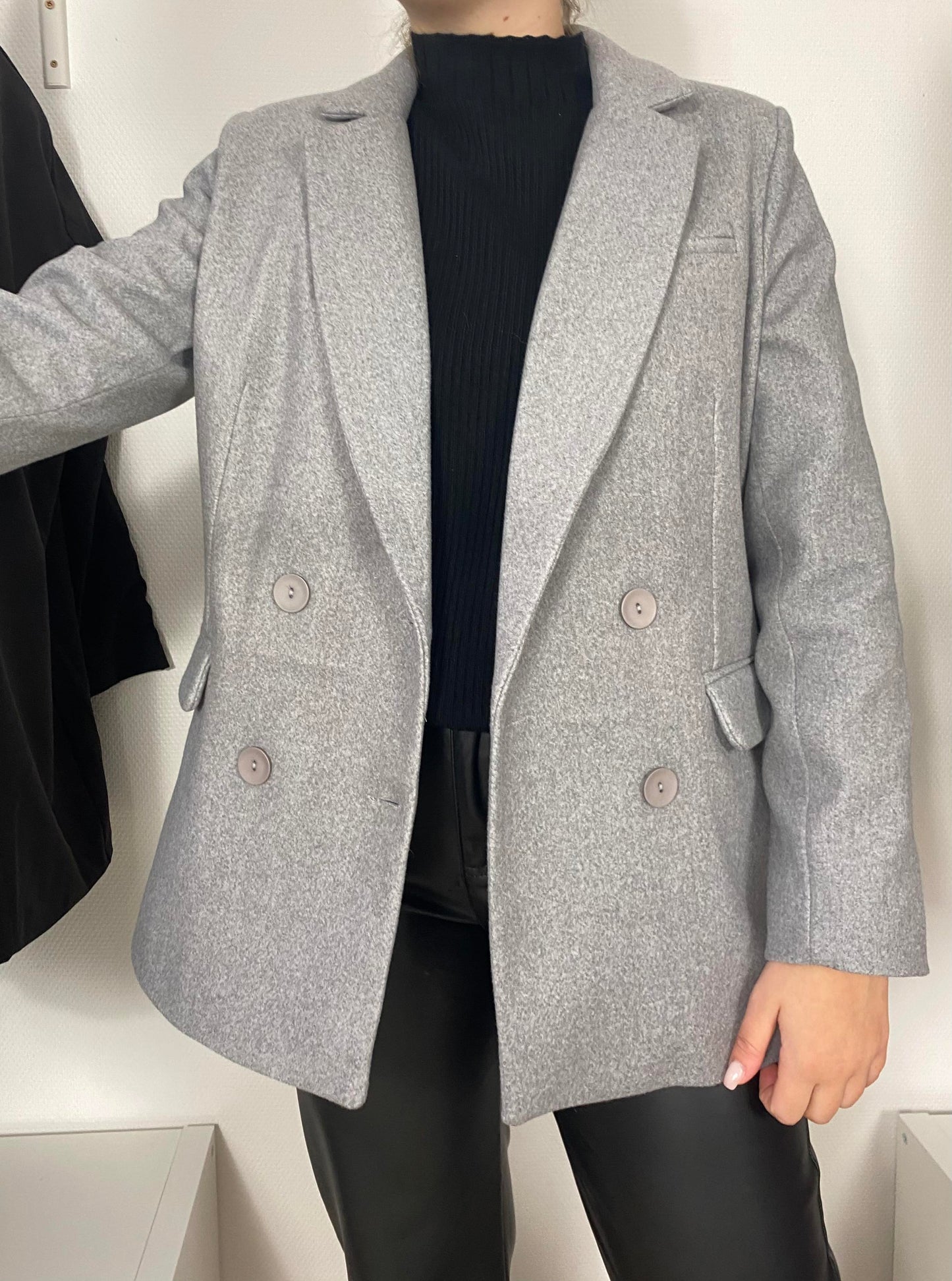VESTE GRISE A DOUBLE BOUTONNAGE