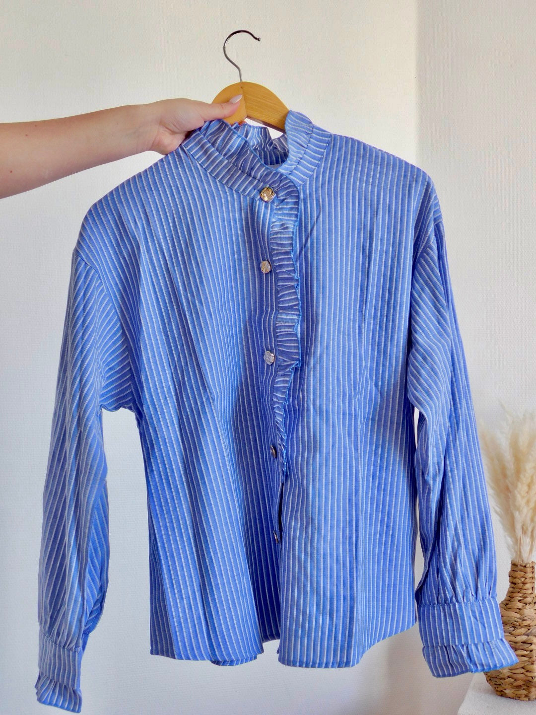CHEMISE A FINES RAYURES