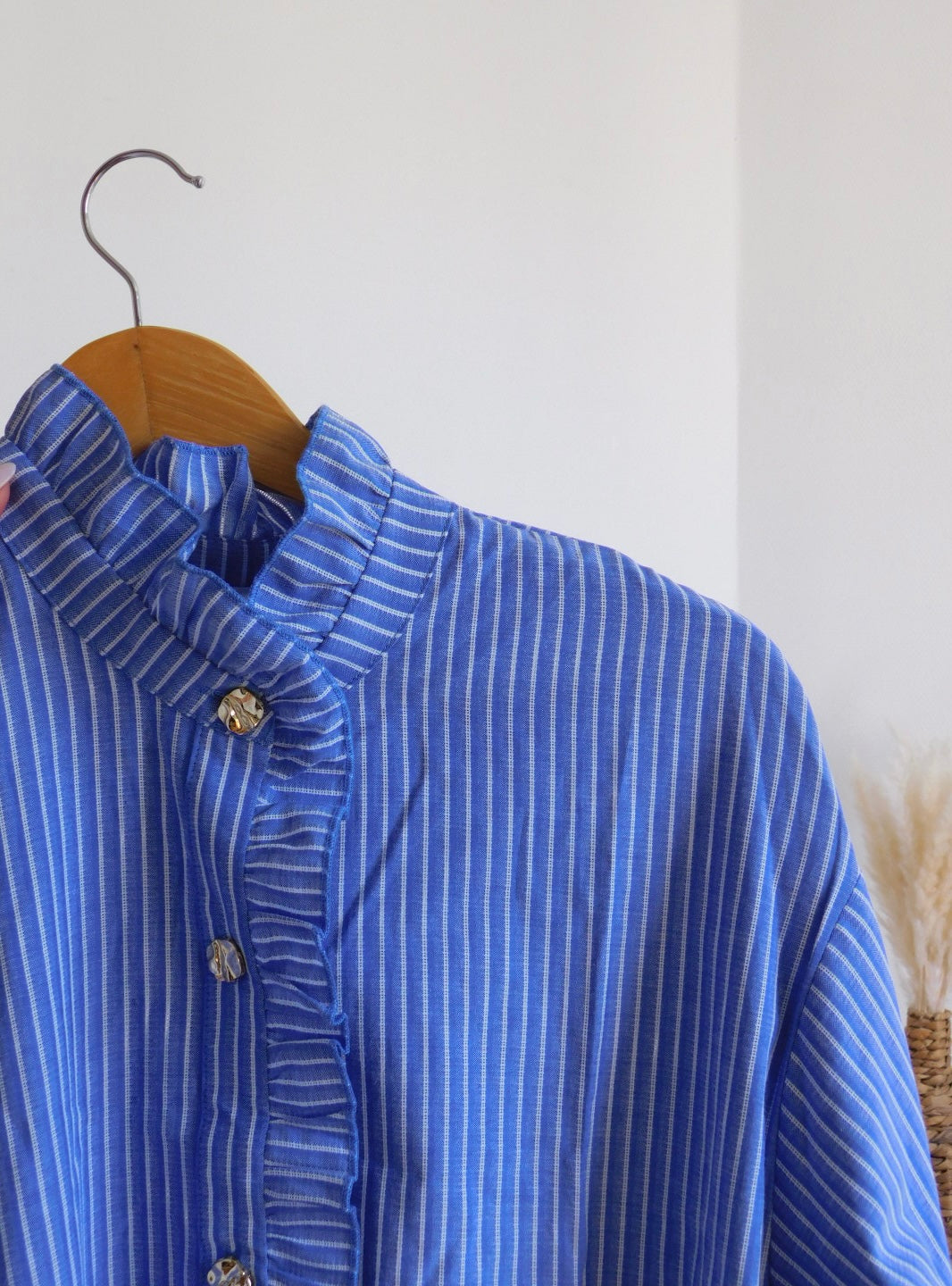 CHEMISE A FINES RAYURES