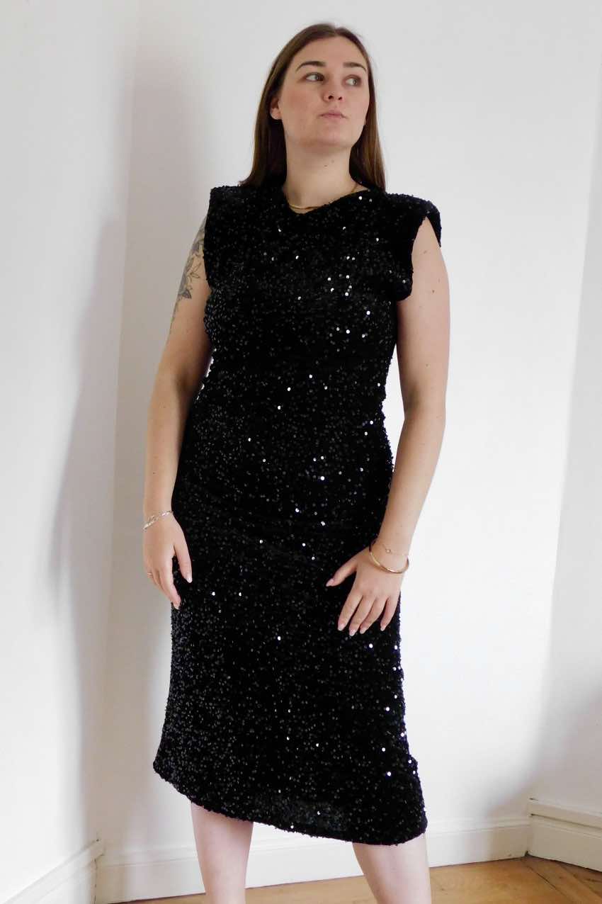 ROBE LONGUE EN SEQUINS